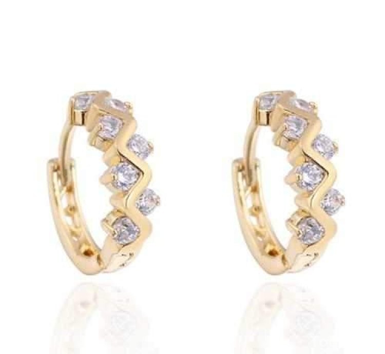 Kuniu Elegant Gold Plated Crystal Rhinestone Hoop Earrings For Women