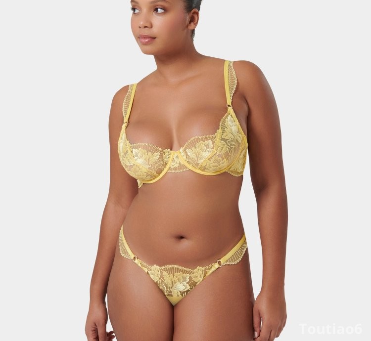 Set: Gabriella Yellow