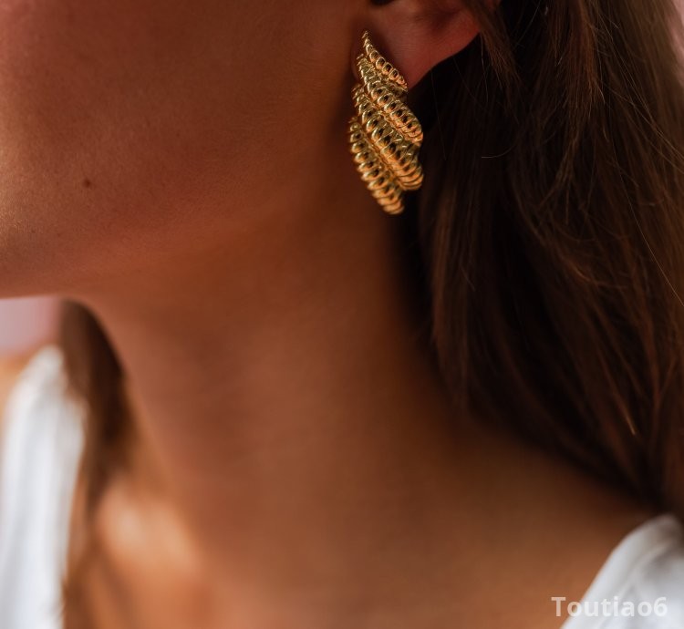 Golden Shell Earrings
