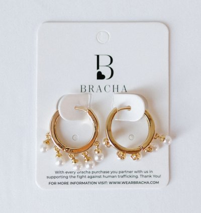 nikki pearl hoop earrings