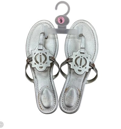 Sandals Flats By Crown And Ivy In Gold, Size: 9