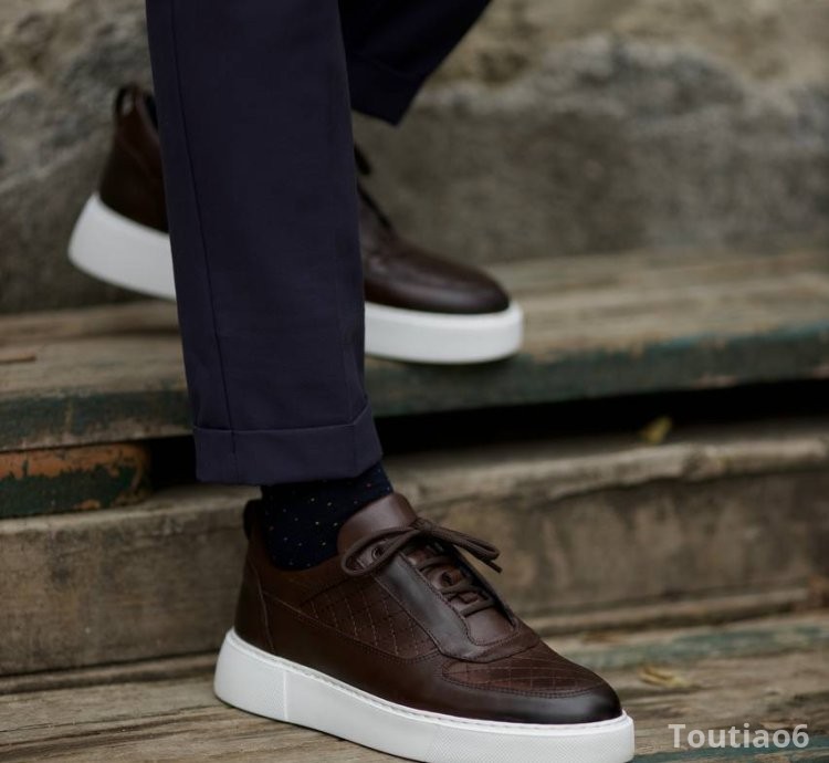 Bojoni Denver Leather Checked Brown Shoes